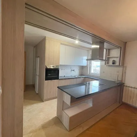 דירה In Sabb For Rent סראייבו
