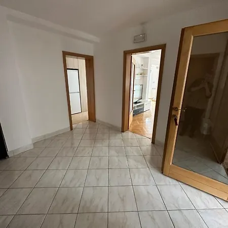 In Sabb For Rent דירה